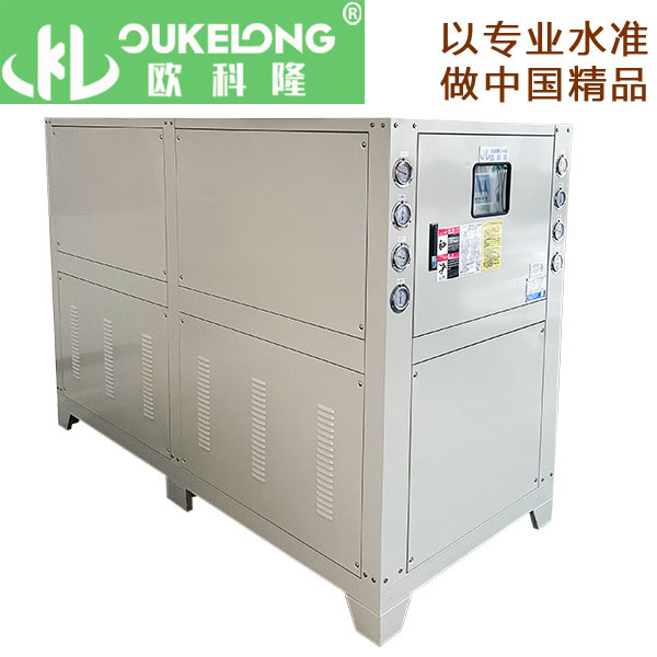 40匹水冷箱式冷水機(jī)